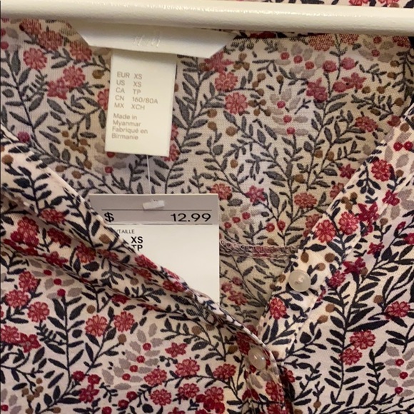 Floral Button Shirt *NEVER WORN W/TAG* - Picture 2 of 5